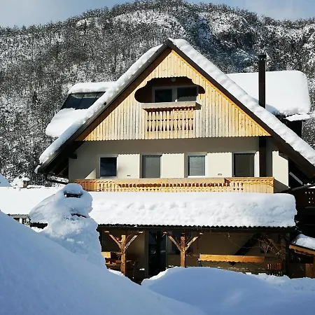 Trisa Apartamento
